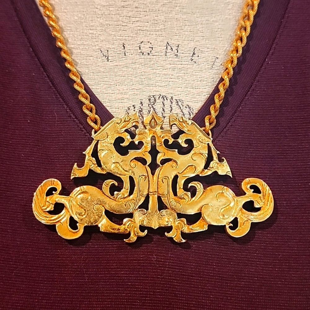 Vintage Twin Dragons Necklace 🐉